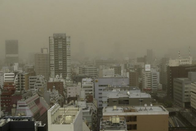 Tokyo recouverte par une tempête de poussière Photo prise sur le site www.lapresse.ca